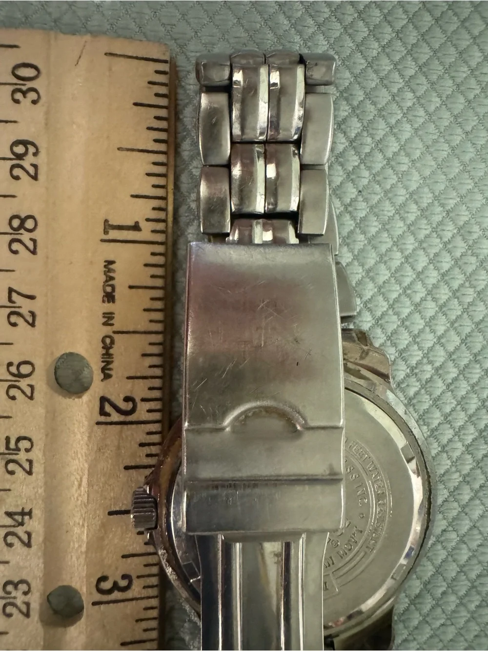 Guess wristwatch featuring